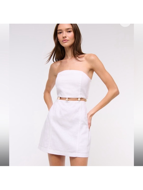 Abercrombie & Fitch Dresses & Skirts - Abercrombie & Fitch Strapless White Mini Dress with Pearl Trim